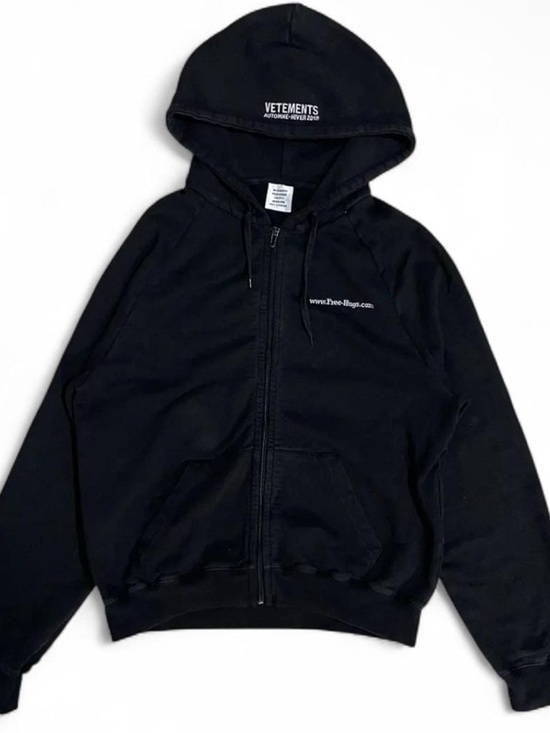 Vetements Other - Vetements Black Hoodie with Embroidered Logo